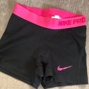 Nike pro shorts size small